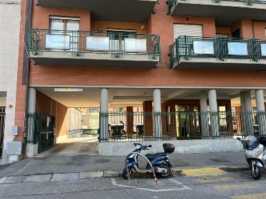Foto Box in VIA MODANE, Torino San Paolo di 28 m² con 1 locali in vendita