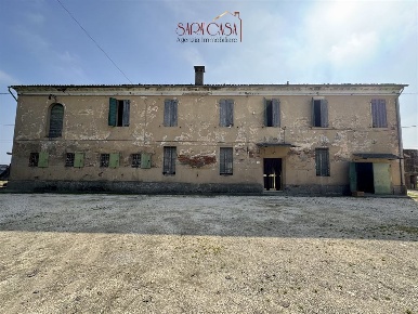 Foto Casa indipendente a Cotignola di 370 m² con 8 locali in vendita