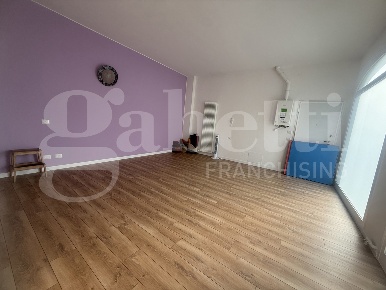 Foto Negozio in Via VERZA SNC, Canzo di 60 m² con 2 locali in vendita