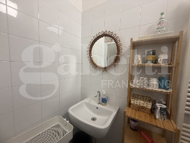 Foto Negozio in Via VERZA SNC, Canzo di 60 m² con 2 locali in vendita