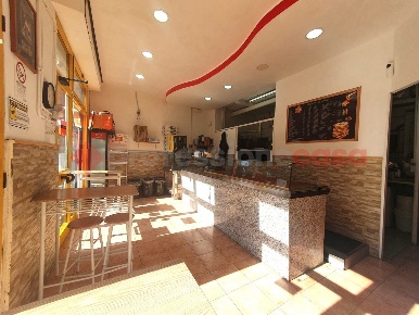 Foto Attività commerciale in Via Carlo Piancastelli 7C, Roma di 60 m²
