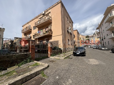 Foto Appartamento in Via MAMELI 5, Terracina Centro di 90 m² con 4 locali