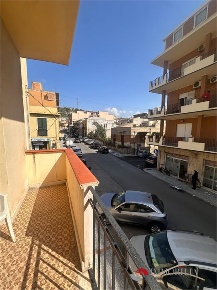 Foto Appartamento in Via Tenente Minicuci, Melito di Porto Salvo di 120 m²