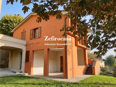 Foto Case indipendenti a Vergato di 100 m² con 5 locali in affitto