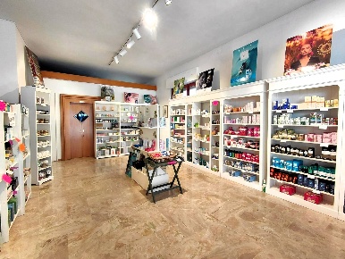 Foto Attività commerciale a Lumezzane di 80 m² con 3 locali in vendita