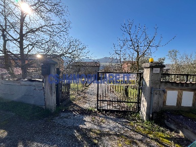 Foto Casa indipendente in Via Gronchi, Tito Zona Industriale di 291 m²
