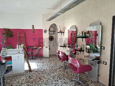 Foto Locale commerciale in Via Buzzati 36, Belluno Visome di 40 m²