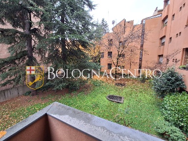 Foto Appartamento in Via Del Borgo Di San Pietro, Bologna Irnerio di 57 m²