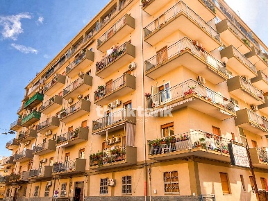 Foto Appartamento in Via Agostino De Cosmi 6, Catania Cibali di 100 m²