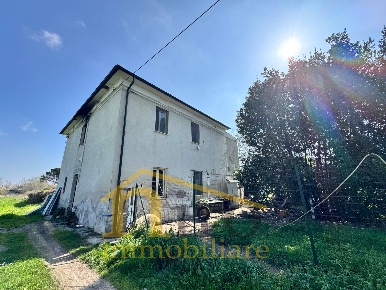 Foto Casa indipendente in Viale Italia 150, Collecorvino di 120 m²