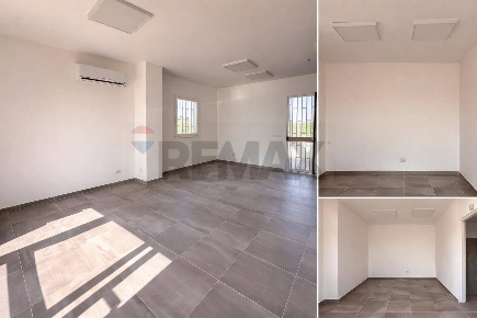 Foto Locale commerciale in Via Giovanni Pascoli SnC, Pachino Centro