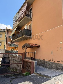 Foto Appartamento in VICO OLIVELLA 9, Camporotondo Etneo Centro di 110 m²