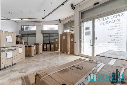 Foto Negozio in Viale Romagna 11, Cinisello Balsamo Fulvio Testi di 76 m²