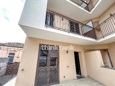 Foto Appartamento in Via Ogliastro, Catania Cibali di 72 m² con 4 locali