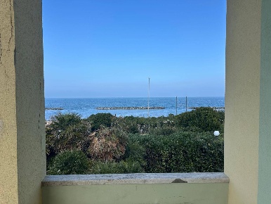 Foto Casa indipendente in Via Flaminia 319, Ancona Torrette di 300 m²