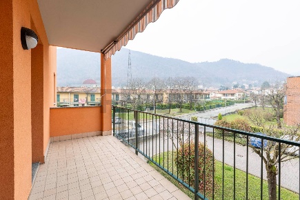 Foto Appartamento in Via Della Libertà 3, Airuno Centro di 114 m²