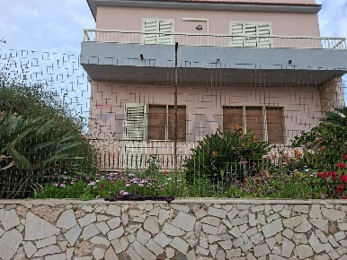 Foto Villa unifamiliare in VIA BARBICINTI 20, Ragusa di 170 m² con 6 locali