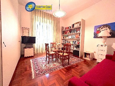 Foto Appartamento in via urbani 10, Teramo Centro di 145 m² con 5 locali