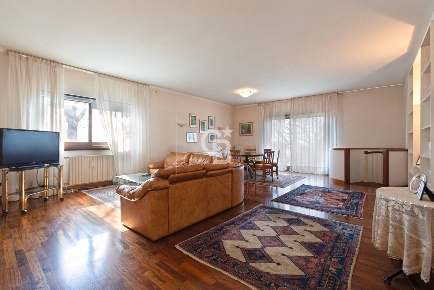 Foto Villa unifamiliare in Strada della Palanzana, Viterbo di 460 m²