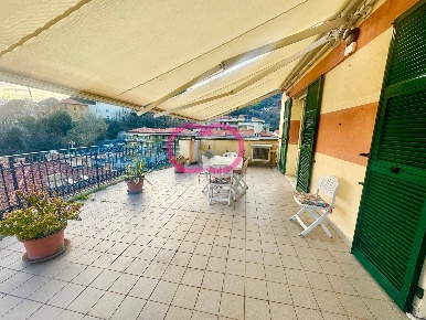Foto Appartamento in via Montegrappa 43, Varazze Centro di 75 m² in vendita