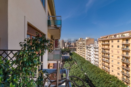 Foto Appartamento in Via Ammiraglio Rizzo 76, Palermo Montepellegrino