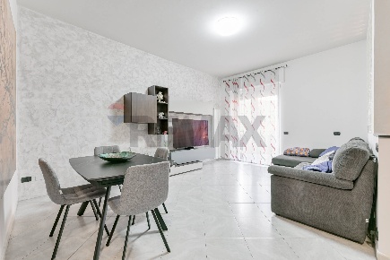 Foto Appartamento in via Giuseppe Parini 28, Rho Terrazzano di 100 m²