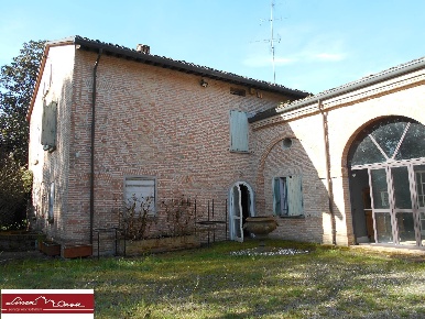 Foto Casa indipendente in via bastia nuova, Lugo di 550 m² con 15 locali