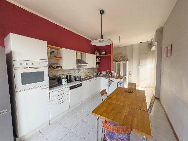 Foto Appartamento in Corso Re Umberto, Torino Crocetta di 97 m² in affitto