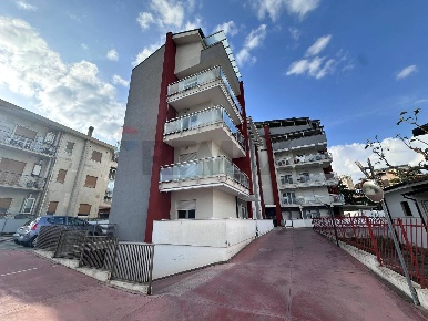 Foto Appartamento in via bari 100, Rende Roges di 145 m² con 4 locali