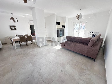 Foto Appartamento in via bari 100, Rende Roges di 145 m² con 4 locali