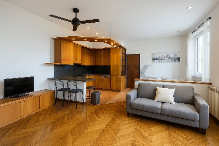 Foto Appartamento in Via Comasina 85, Milano Comasina di 79 m² con 2 locali