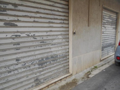 Foto Laboratorio in Via Cesare Battisti, Castelvetrano Centro di 110 m²