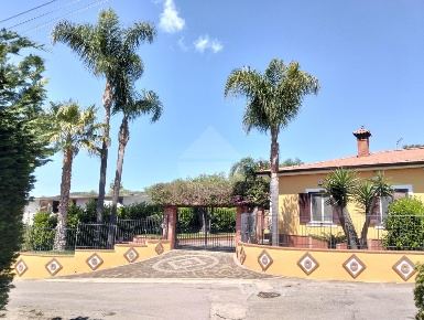 Foto Villa unifamiliare in via alano, Castellabate di 90 m² con 6 locali