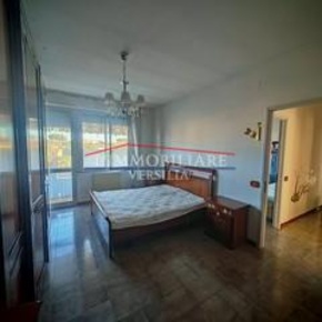 Foto Appartamento a Massa Marina di Massa Centro di 123 m² con 6 locali