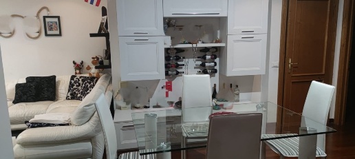 Foto Villa bifamiliare a Viareggio di 215 m² con 7 locali in vendita