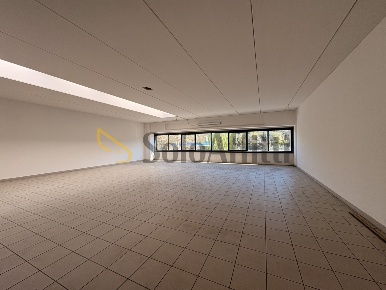 Foto Ufficio in VIALE EUROPA, Siena Piazza del Campo - Duprè di 120 m²