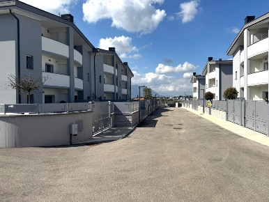 Foto Villa unifamiliare in Via Tommaso Landolfi, Frosinone Tribunale
