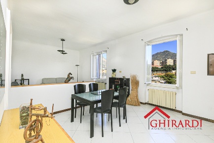 Foto Appartamento in Via P. D.da Bissone 4, Genova Sestri Ponente di 101 m²