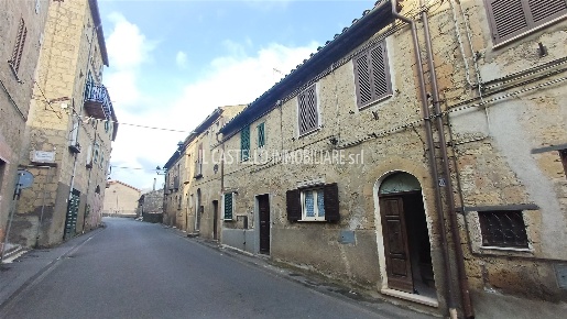 Foto Casa indipendente in via Dell'Indipendenza 36, Onano di 74 m²