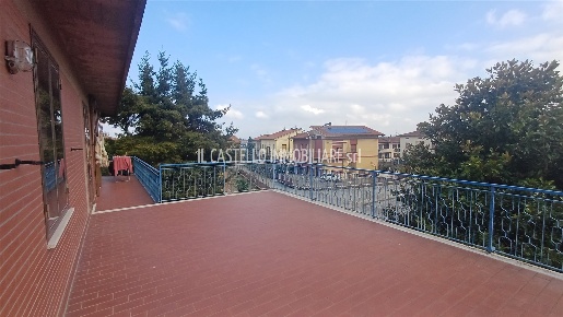Foto Appartamento in via Perugia 1, Sarteano di 210 m² con 9 locali