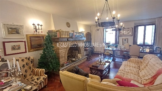 Foto Appartamento in Corso Garibaldi 10, Sarteano di 260 m² con 12 locali