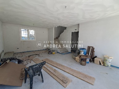 Foto Villa bifamiliare a Bientina Centro di 160 m² con 5 locali in vendita