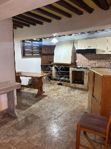 Foto Appartamento a Carrara Avenza di 130 m² con 6 locali in affitto