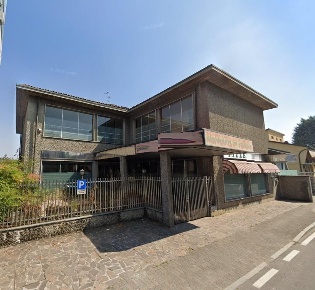 Foto Capannone industriale a Limbiate Centro di 855 m² con 7 locali