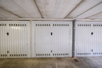 Foto Box a Peschiera Borromeo Bettola Zelo Foramagno di 16 m² con 1 locali