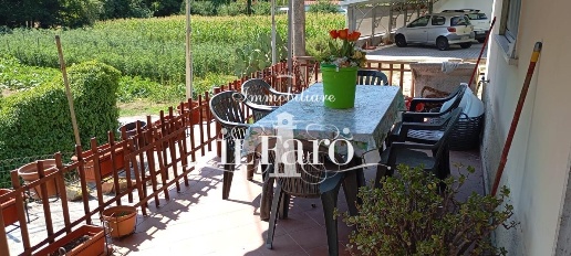 Foto Casa indipendente a Camaiore Camaiore Paese di 100 m² con 6 locali