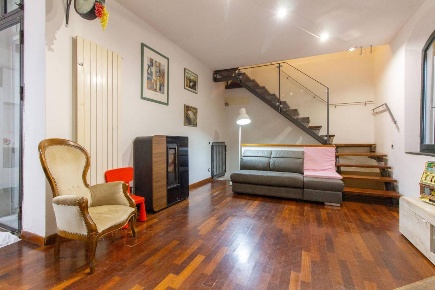 Foto Casa indipendente a Cascina Semicentro di 150 m² con 7 locali