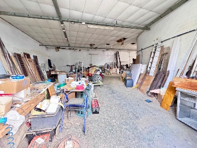 Foto Capannone industriale a Vicopisano Uliveto Terme di 220 m² in vendita