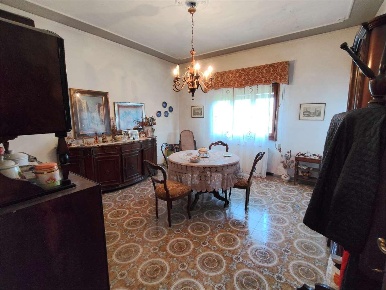 Foto Case semi ndipendenti a Carrara Avenza di 120 m² con 5 locali