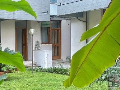 Foto Appartamento a Viareggio Città Giardino di 58 m² con 3 locali